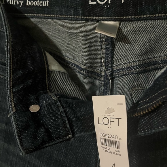 Loft mid rise bootleg jeans size 4 - Picture 4 of 4